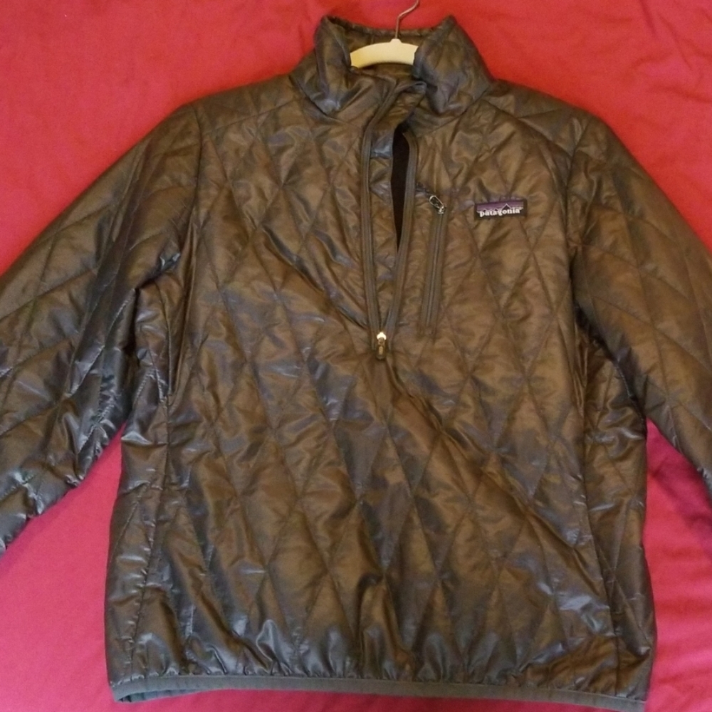 Gray/silver Patagonia windbreaker/light jacket